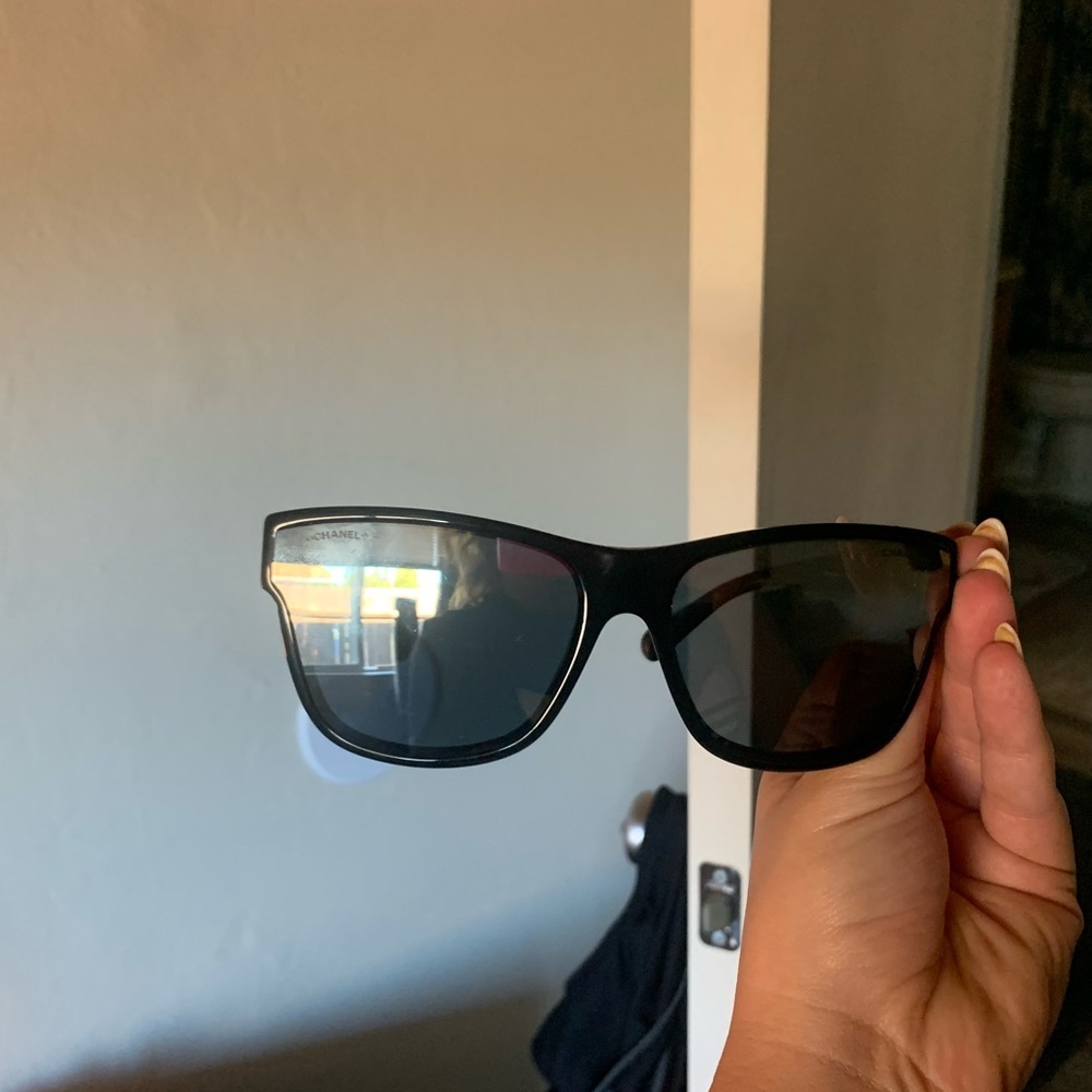 Women’s Mirrored Chanel Sunglasses